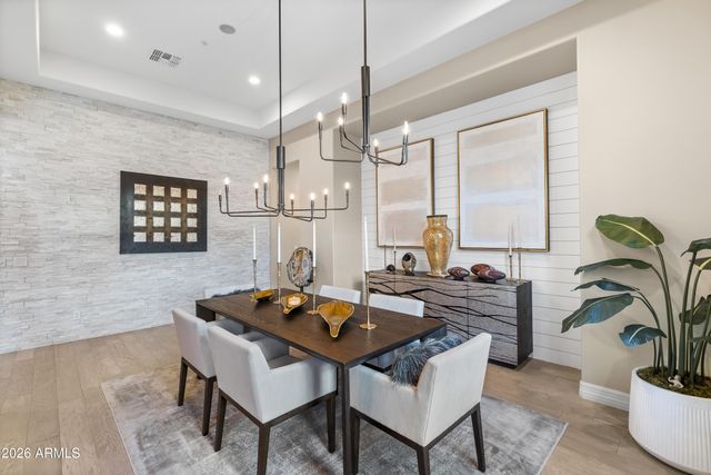10425 N 37th Street, Phoenix, AZ 85028
