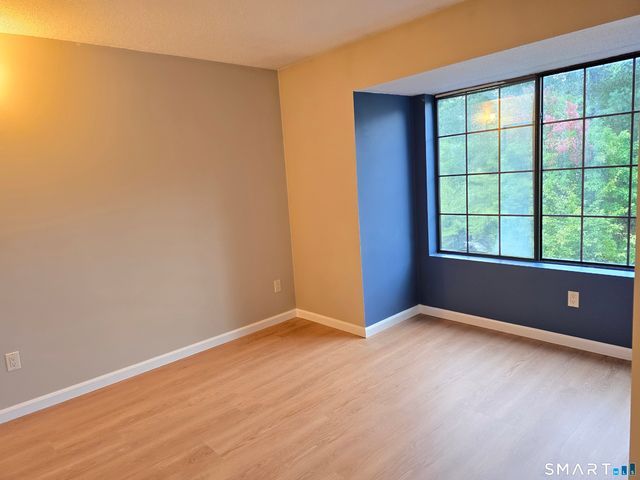 54 North Mountain Road 302, New Britain, CT 06053