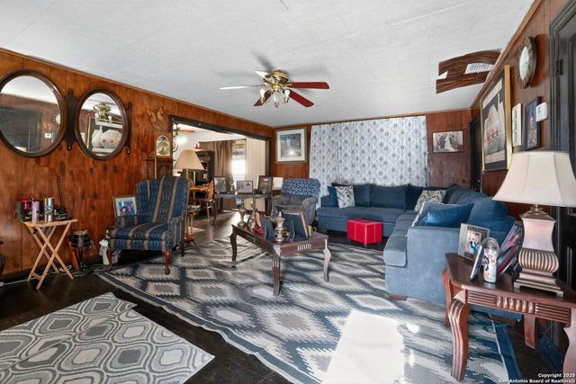 808 N Adams, Beeville, TX 78102