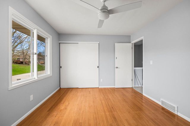 1501 Grandview AVENUE, Oconomowoc, WI 53066