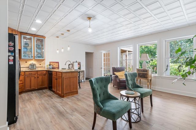 766 Peach Orchard Dr, Nashville, TN 37204