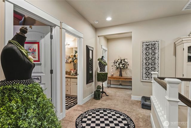 8998 Buttercup Street SE, Tumwater, WA 98501