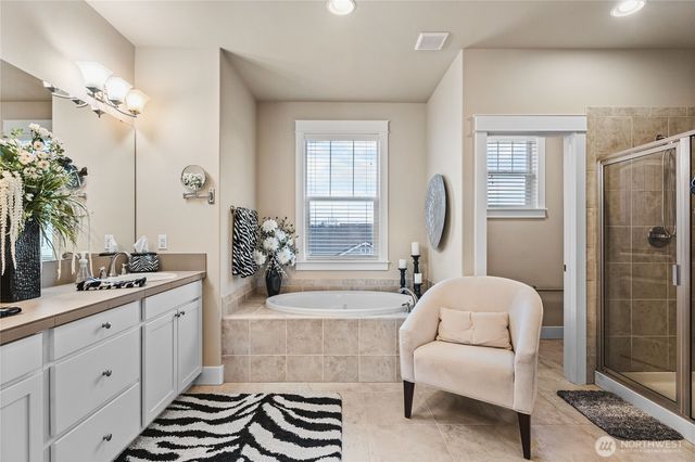 8998 Buttercup Street SE, Tumwater, WA 98501