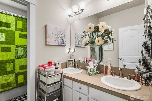 8998 Buttercup Street SE, Tumwater, WA 98501