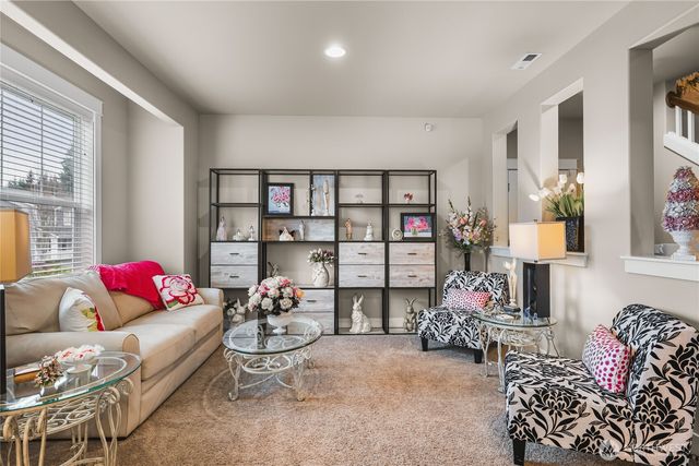 8998 Buttercup Street SE, Tumwater, WA 98501