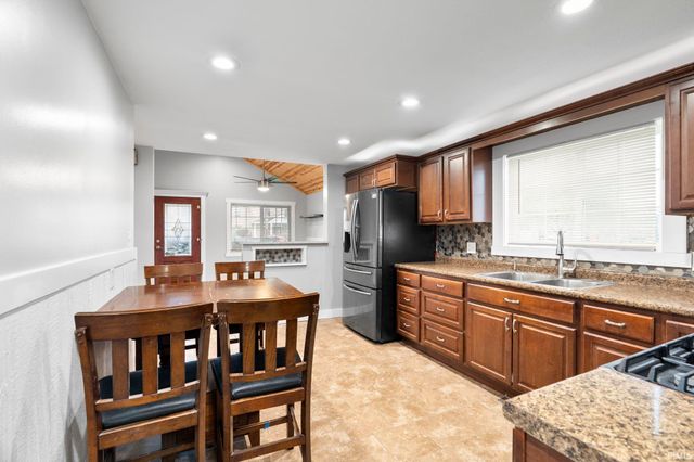 418 Chestnut Street, Monticello, IN 47960