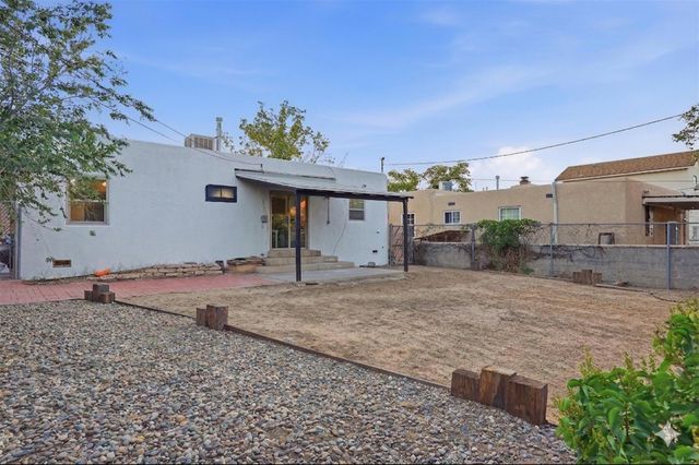 1318 Truman Street SE, Albuquerque, NM 87108