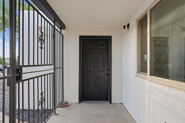 1318 Truman Street SE, Albuquerque, NM 87108