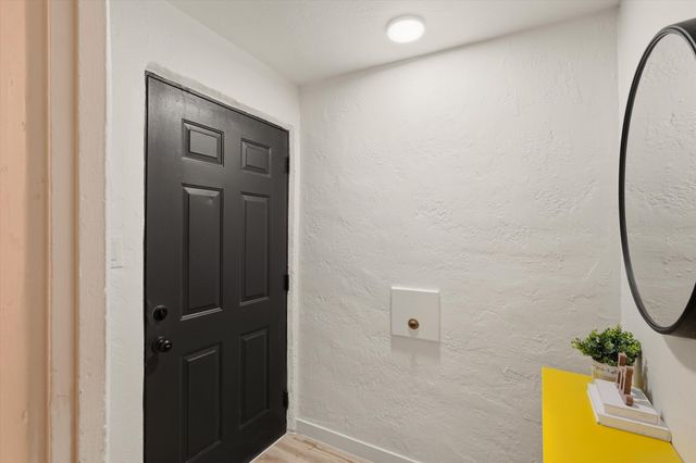 1318 Truman Street SE, Albuquerque, NM 87108