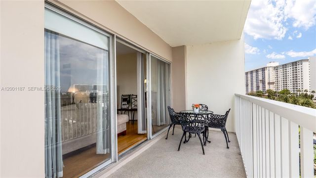 300 Bayview Drive 315, Sunny Isles Beach, FL 33160