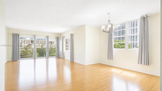 300 Bayview Drive 315, Sunny Isles Beach, FL 33160