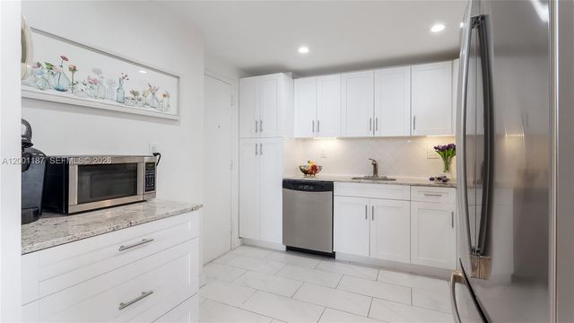 300 Bayview Drive 315, Sunny Isles Beach, FL 33160