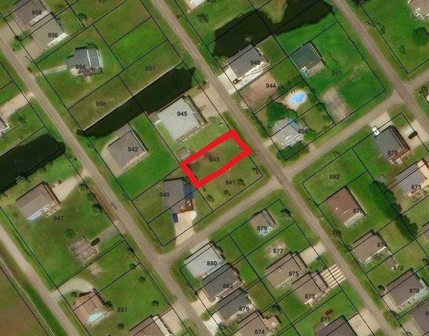 943 Gulfview Road, Crystal Beach, TX 77650