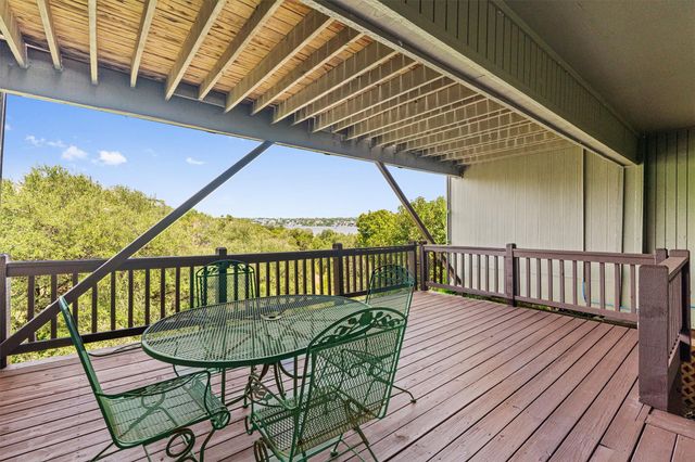 113 Comanche PT, Point Venture, TX 78645