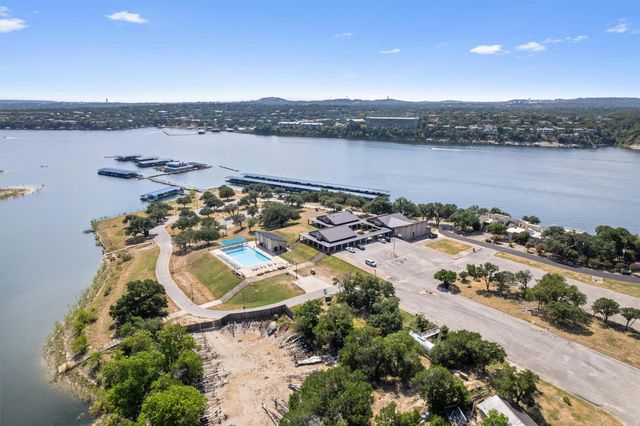 113 Comanche PT, Point Venture, TX 78645