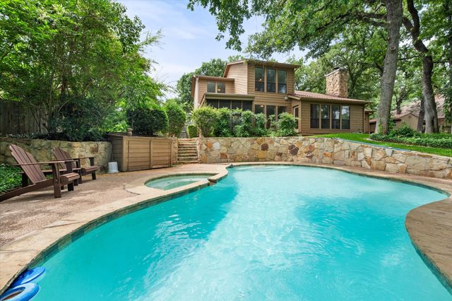 2801 Oak Trail Court, Dalworthington Gardens, TX 76016
