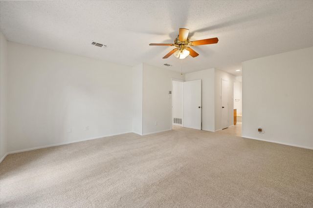 2801 Oak Trail Court, Dalworthington Gardens, TX 76016