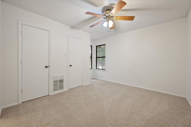 2801 Oak Trail Court, Dalworthington Gardens, TX 76016