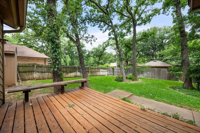 2801 Oak Trail Court, Dalworthington Gardens, TX 76016