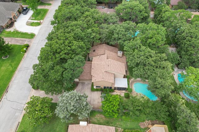 2801 Oak Trail Court, Dalworthington Gardens, TX 76016
