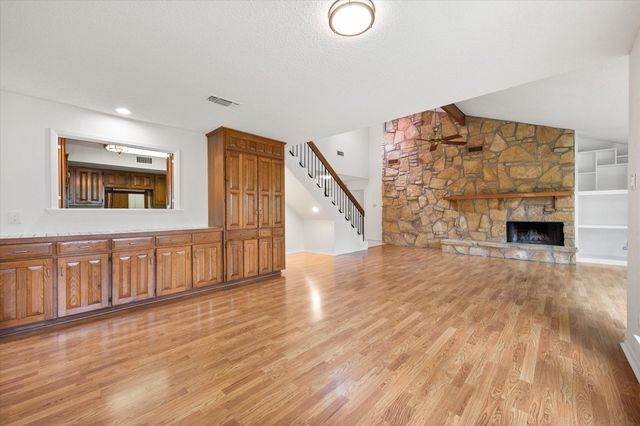 2801 Oak Trail Court, Dalworthington Gardens, TX 76016