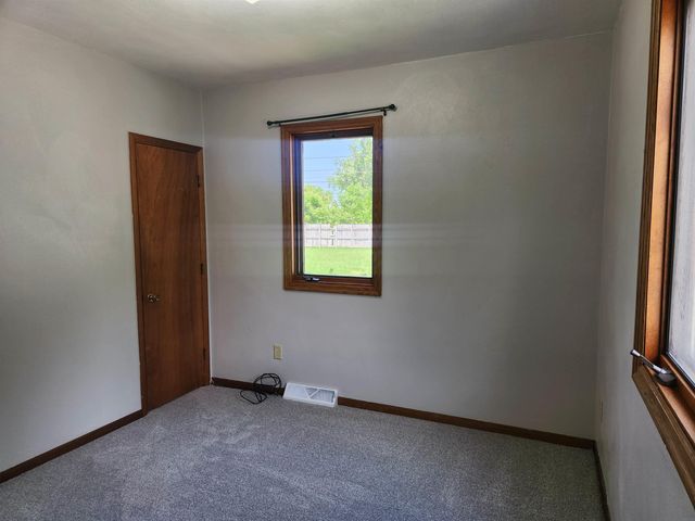 419 Charles Street, Waterloo, IA 50703