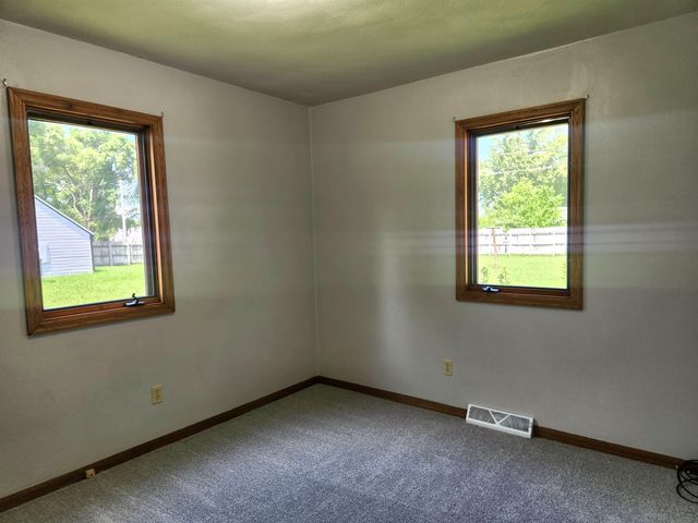 419 Charles Street, Waterloo, IA 50703