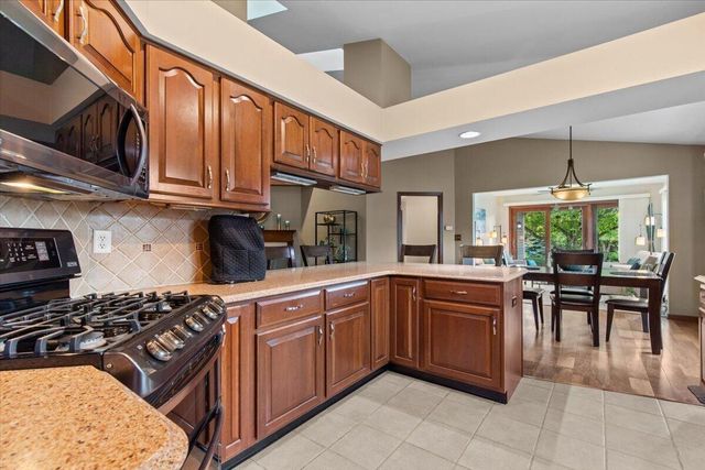 W173N8073 Shady LANE, Menomonee Falls, WI 53051