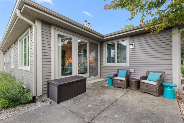W173N8073 Shady LANE, Menomonee Falls, WI 53051