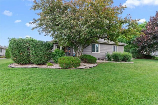 W173N8073 Shady LANE, Menomonee Falls, WI 53051