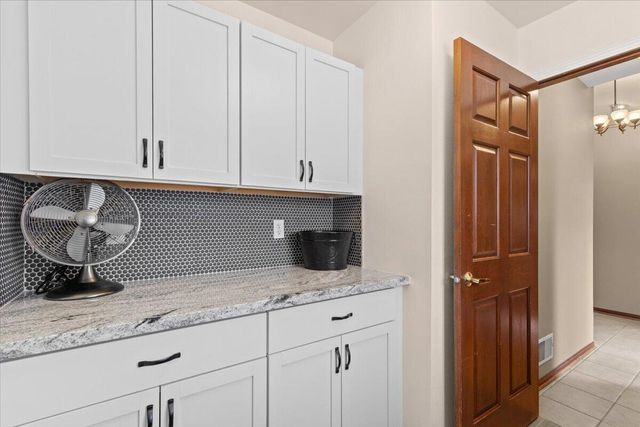W173N8073 Shady LANE, Menomonee Falls, WI 53051