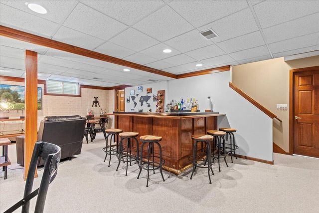 W173N8073 Shady LANE, Menomonee Falls, WI 53051