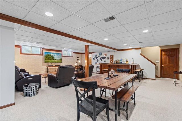 W173N8073 Shady LANE, Menomonee Falls, WI 53051