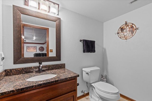 W173N8073 Shady LANE, Menomonee Falls, WI 53051