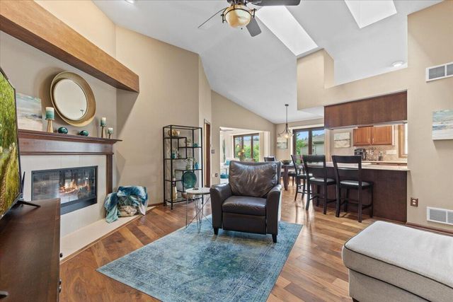 W173N8073 Shady LANE, Menomonee Falls, WI 53051