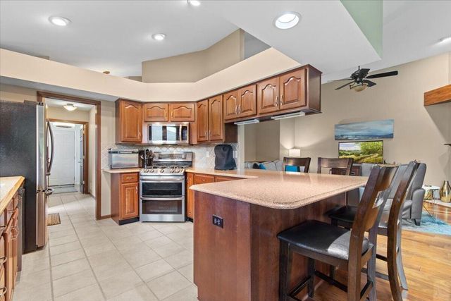 W173N8073 Shady LANE, Menomonee Falls, WI 53051