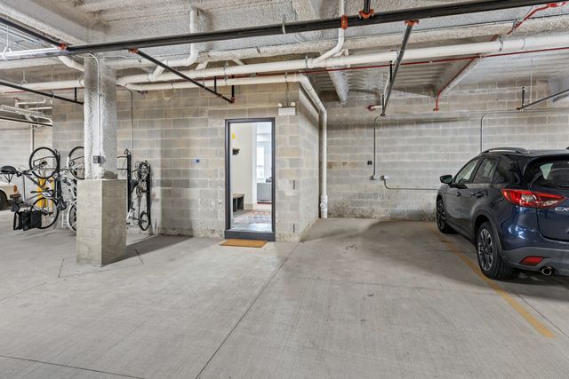 1548 W Ardmore Avenue 2C, Chicago, IL 60660
