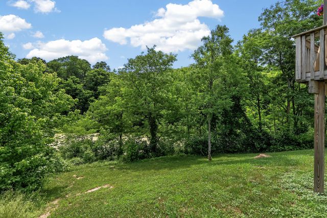 127 Keeneland Drive, Williamstown, KY 41097
