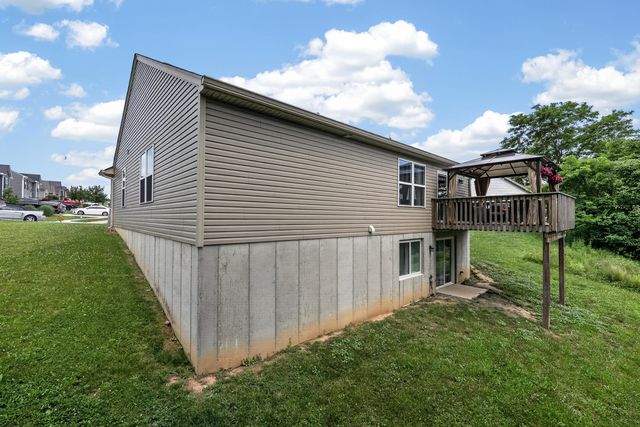 127 Keeneland Drive, Williamstown, KY 41097