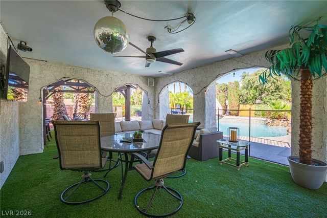 5544 Toluca Court, Las Vegas, NV 89120