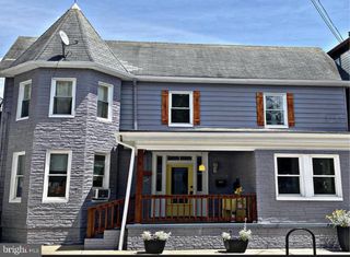 8 S MAPLE AVE, Brunswick, MD 21716