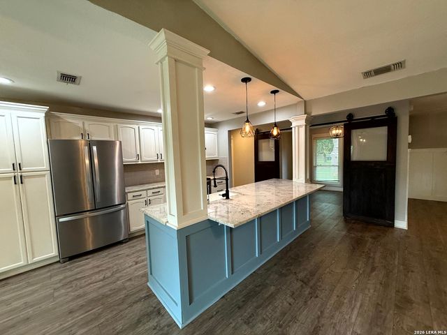 13618 COBBLE WAY CIR, San Antonio, TX 78231