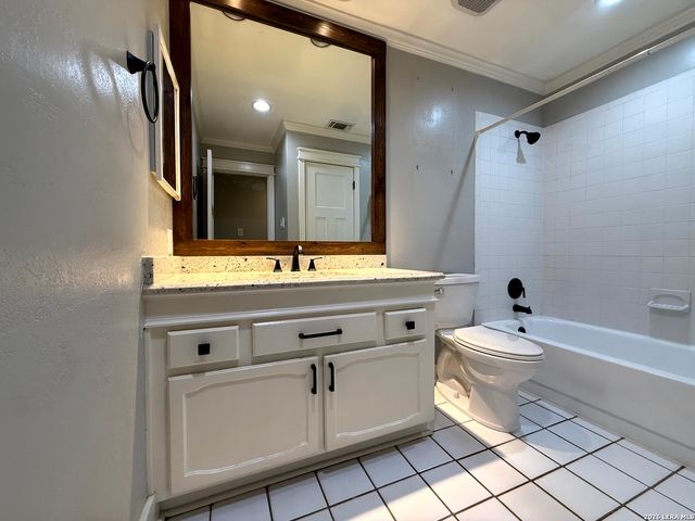 13618 COBBLE WAY CIR, San Antonio, TX 78231