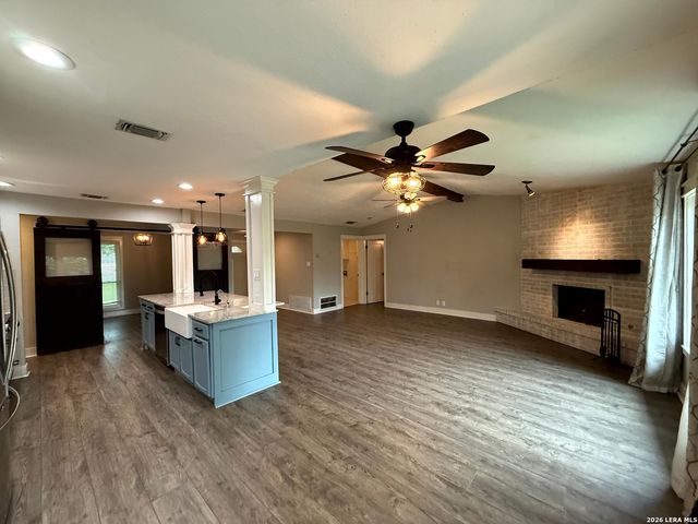 13618 COBBLE WAY CIR, San Antonio, TX 78231