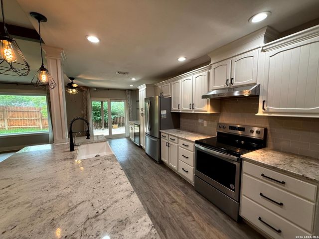 13618 COBBLE WAY CIR, San Antonio, TX 78231