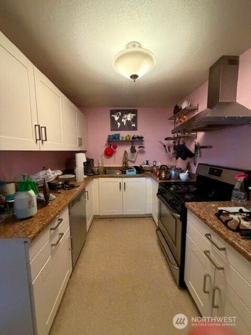 3831 17th Avenue SW, Seattle, WA 98106