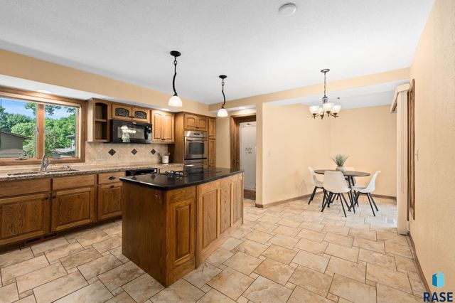401 E Aspen Dr Drive, Sioux Falls, SD 57105