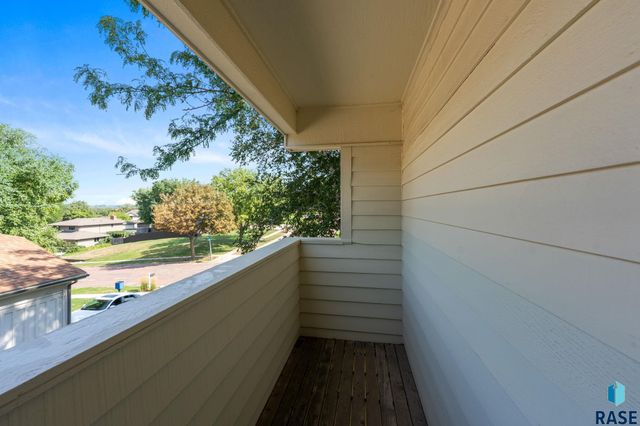 401 E Aspen Dr Drive, Sioux Falls, SD 57105