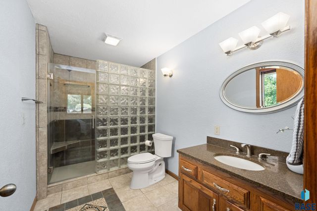 401 E Aspen Dr Drive, Sioux Falls, SD 57105