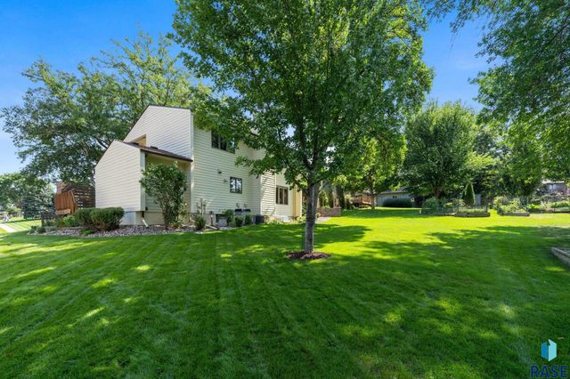 401 E Aspen Dr Drive, Sioux Falls, SD 57105